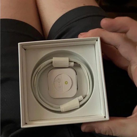 Apple AirPods Pro 2nd Generation with MagSafe Wireless Charging Case - White